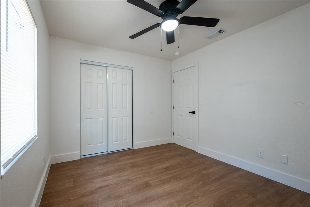 待售: $359,000 (4 贝兹, 2 浴室, 1684 平方英尺)