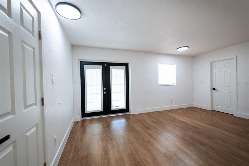 待售: $359,000 (4 贝兹, 2 浴室, 1684 平方英尺)