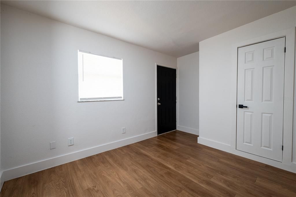 待售: $359,000 (4 贝兹, 2 浴室, 1684 平方英尺)