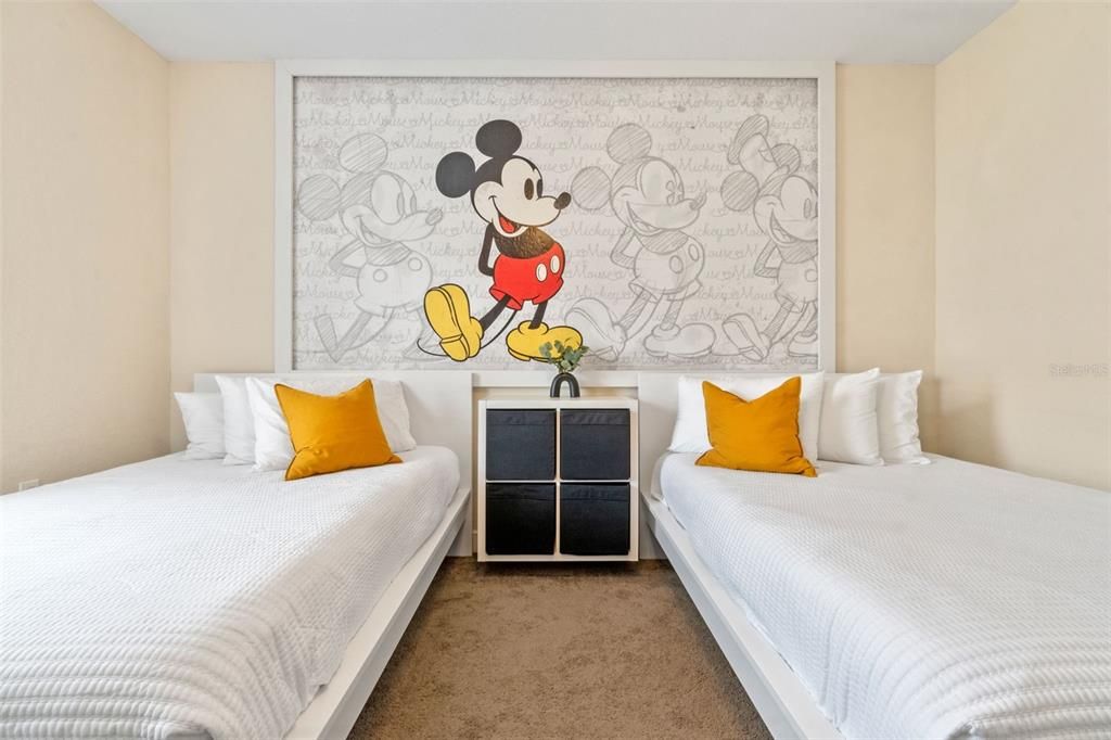 На продажу: $288,999 (3 спален, 2 ванн, 1300 Квадратных фут)