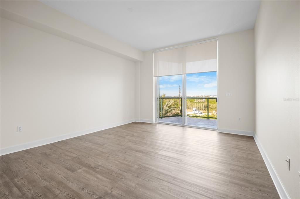 For Rent: $2,600 (3 beds, 2 baths, 1686 Square Feet)