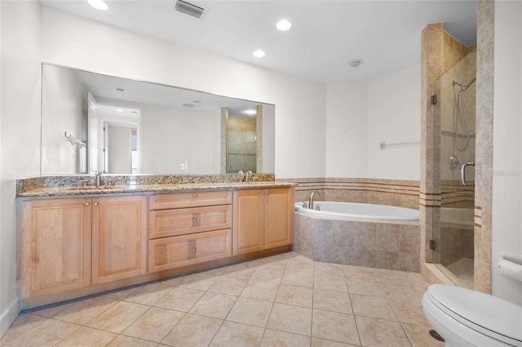 For Rent: $2,600 (3 beds, 2 baths, 1686 Square Feet)