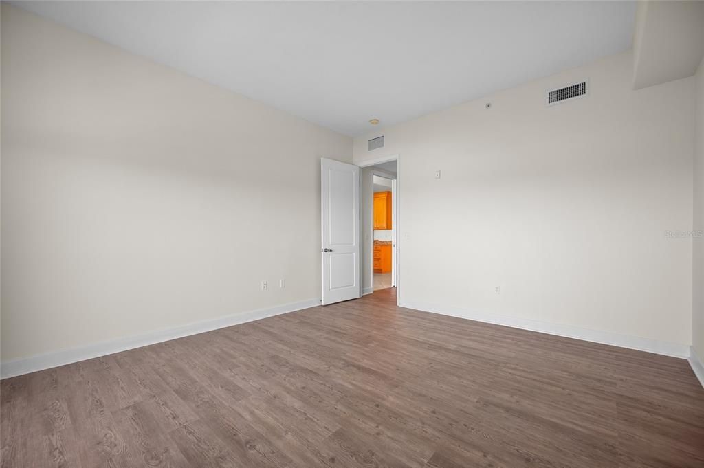 For Rent: $2,600 (3 beds, 2 baths, 1686 Square Feet)