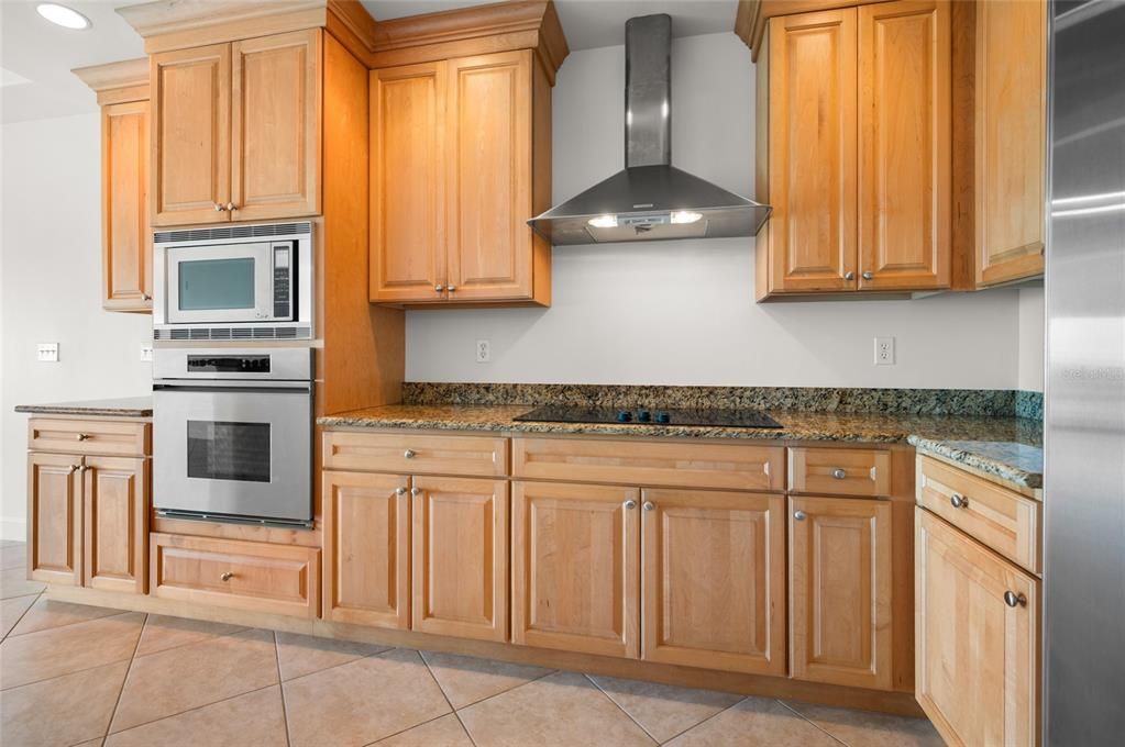 For Rent: $2,600 (3 beds, 2 baths, 1686 Square Feet)