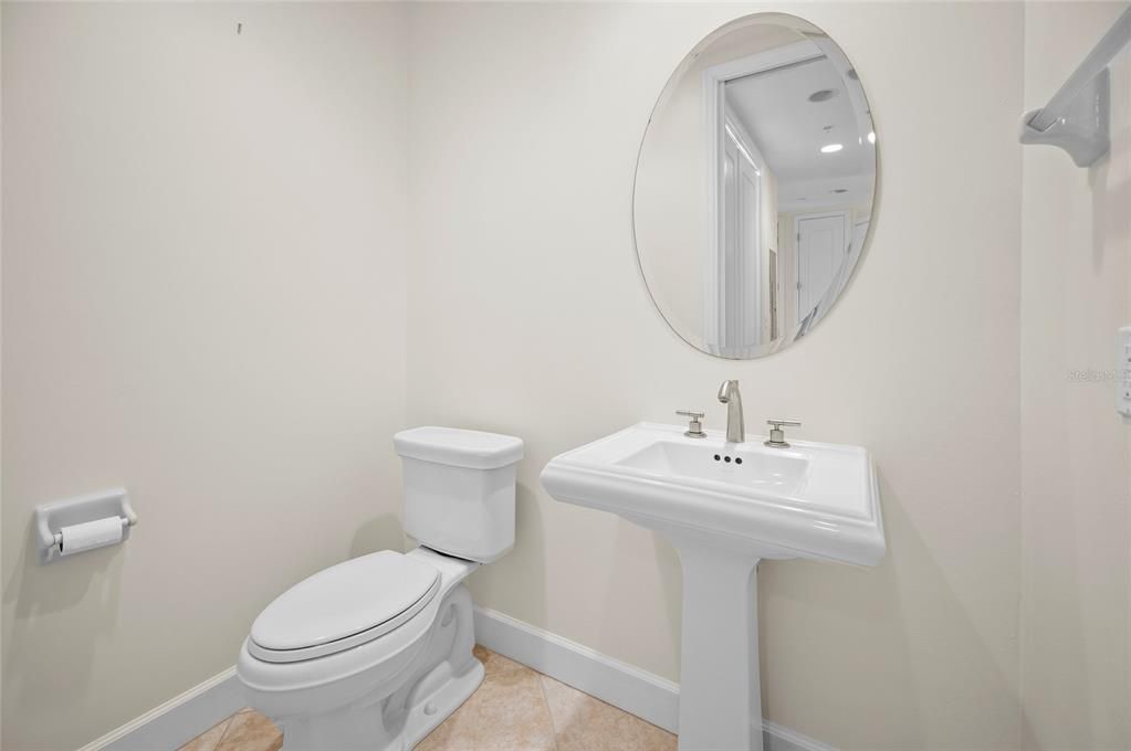 For Rent: $2,600 (3 beds, 2 baths, 1686 Square Feet)