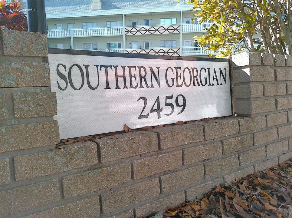 待售: $93,000 (1 贝兹, 1 浴室, 825 平方英尺)