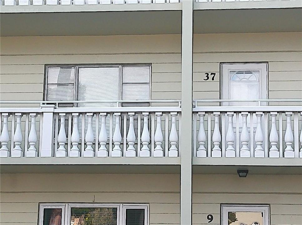 待售: $93,000 (1 贝兹, 1 浴室, 825 平方英尺)