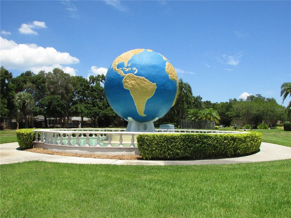 待售: $93,000 (1 贝兹, 1 浴室, 825 平方英尺)