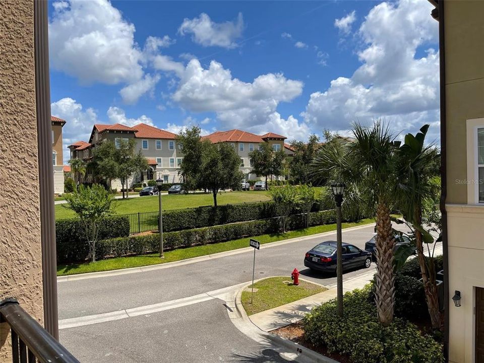 出租: $2,800 (4 贝兹, 3 浴室, 2168 平方英尺)