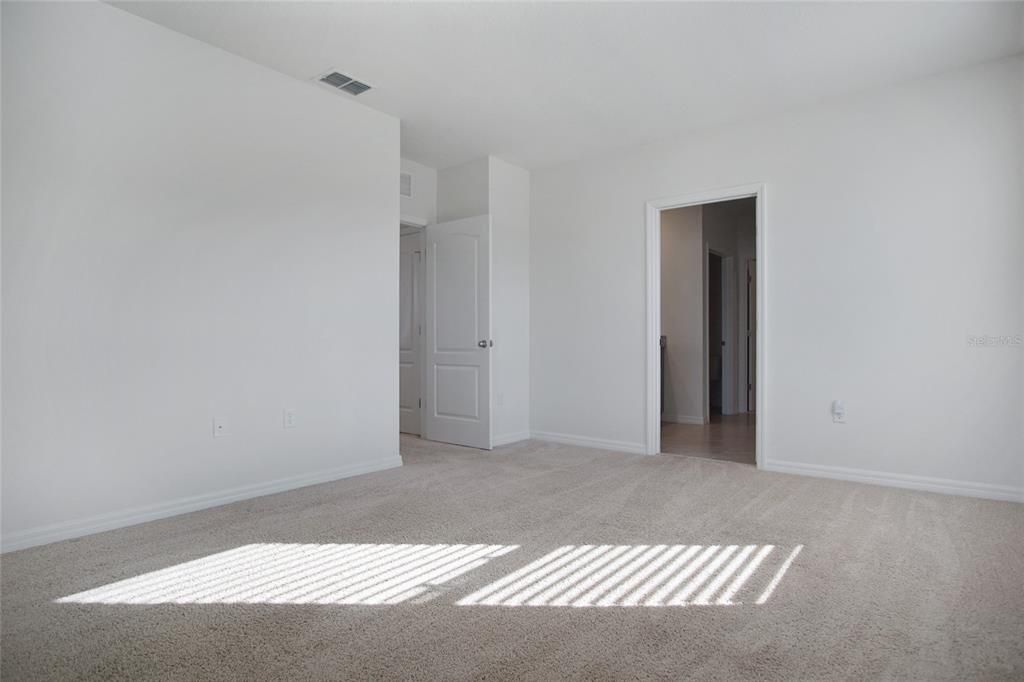 В аренду: $2,100 (4 спален, 2 ванн, 2078 Квадратных фут)