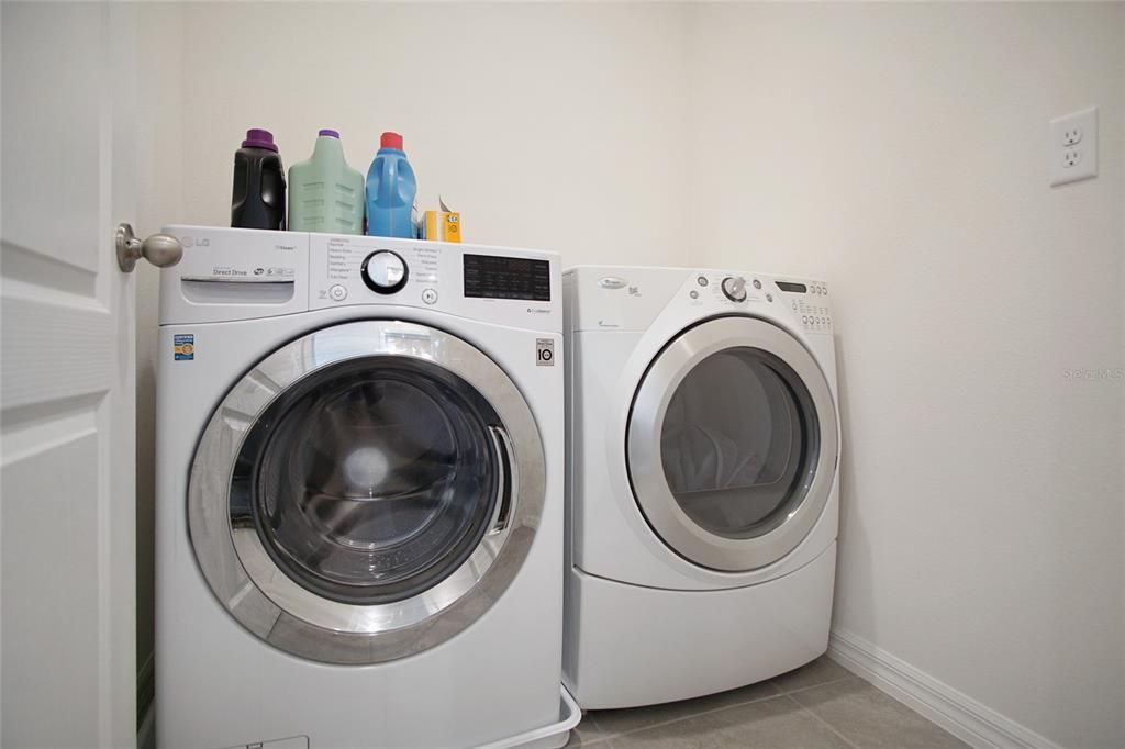 В аренду: $2,100 (4 спален, 2 ванн, 2078 Квадратных фут)