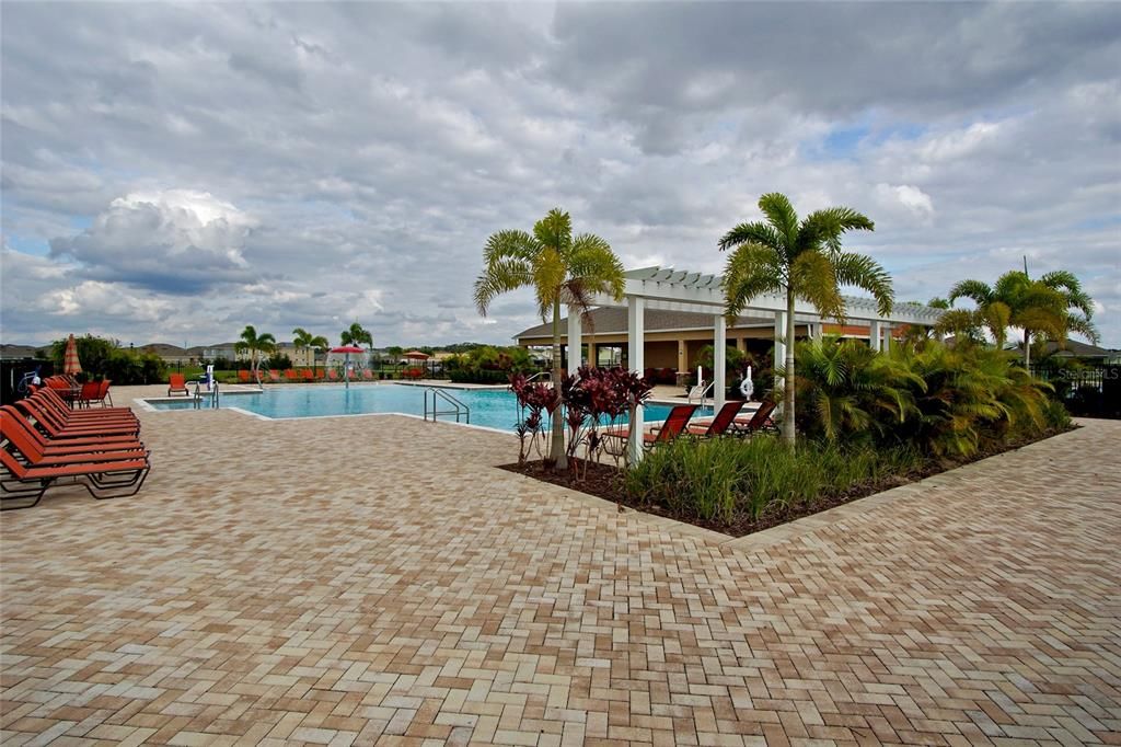 В аренду: $2,100 (4 спален, 2 ванн, 2078 Квадратных фут)