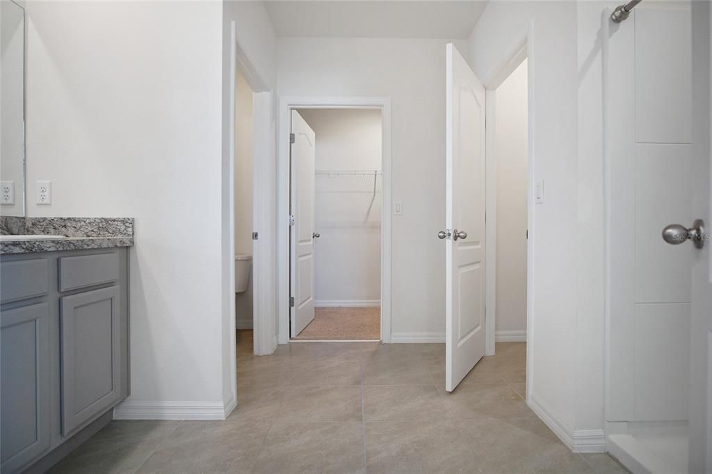 В аренду: $2,100 (4 спален, 2 ванн, 2078 Квадратных фут)