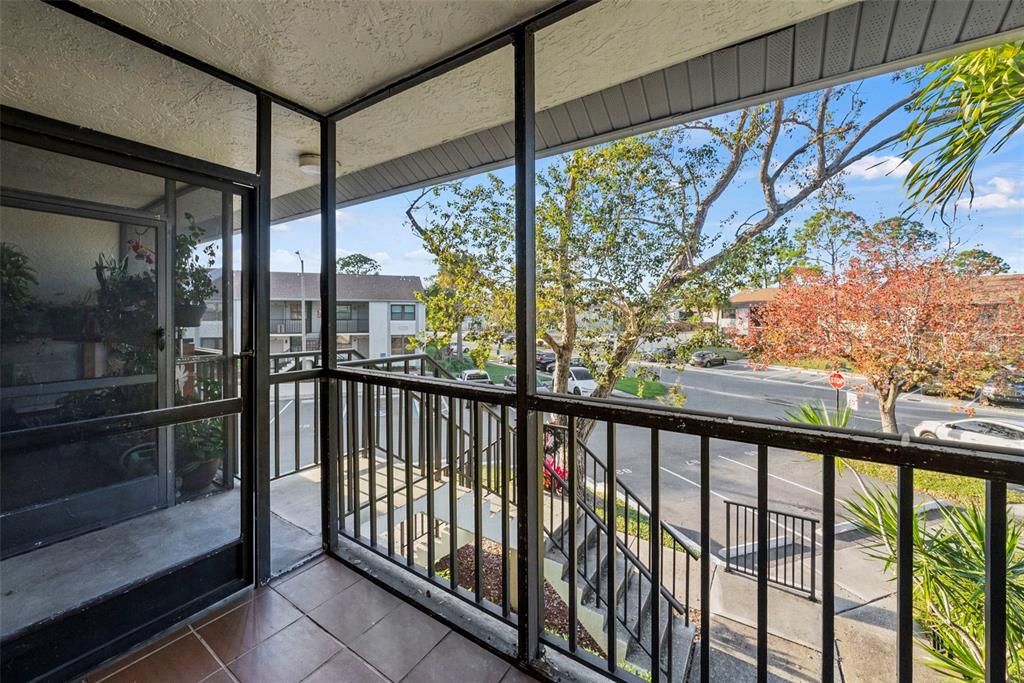 For Sale: $229,900 (2 beds, 2 baths, 1060 Square Feet)