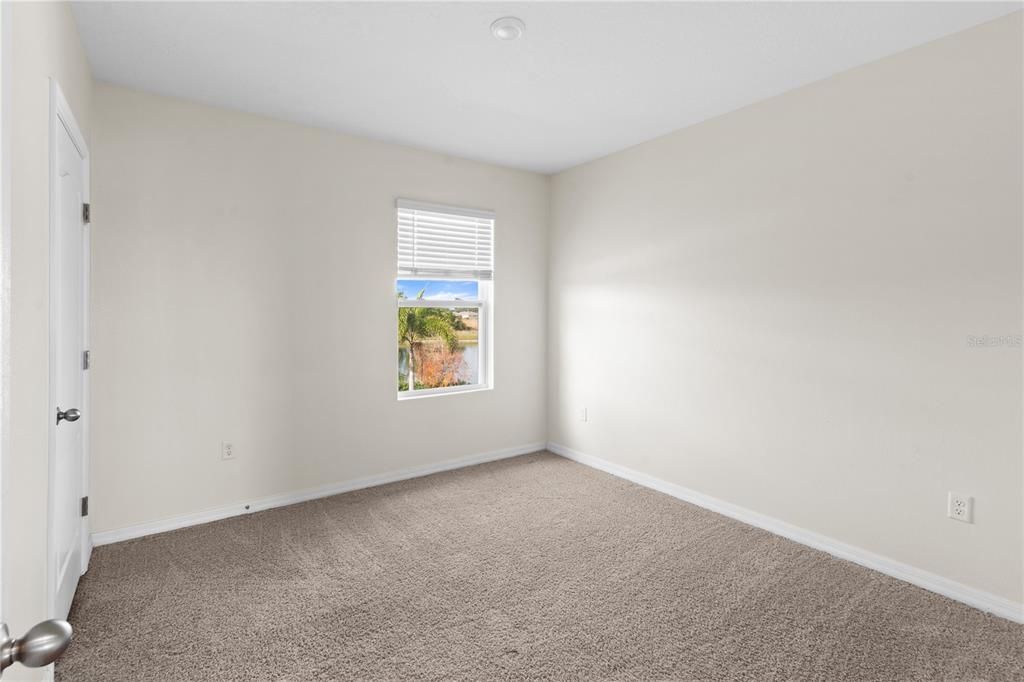 For Sale: $399,900 (6 beds, 3 baths, 2696 Square Feet)