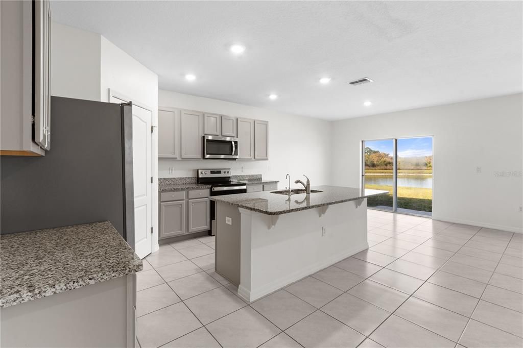 For Sale: $399,900 (6 beds, 3 baths, 2696 Square Feet)