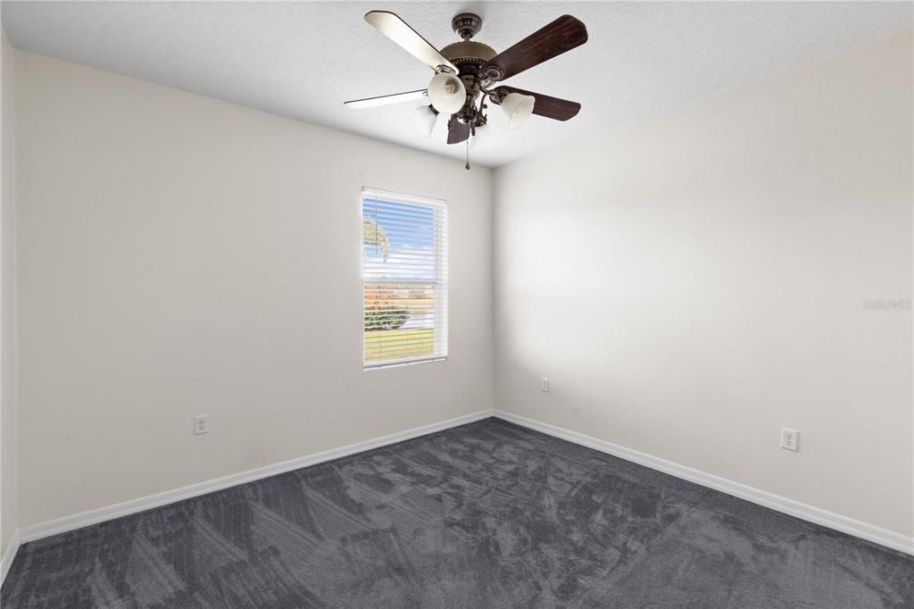 For Sale: $399,900 (6 beds, 3 baths, 2696 Square Feet)