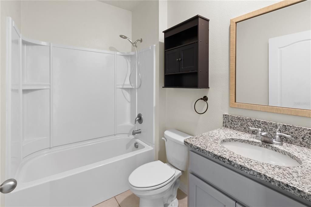 For Sale: $399,900 (6 beds, 3 baths, 2696 Square Feet)