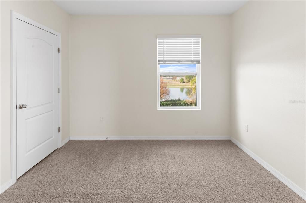 For Sale: $399,900 (6 beds, 3 baths, 2696 Square Feet)