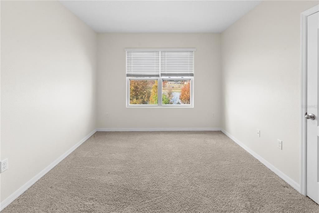 For Sale: $399,900 (6 beds, 3 baths, 2696 Square Feet)