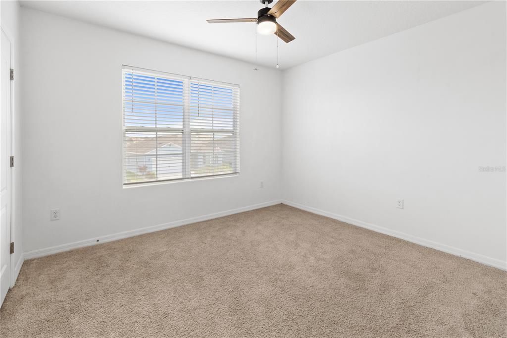 For Sale: $399,900 (6 beds, 3 baths, 2696 Square Feet)