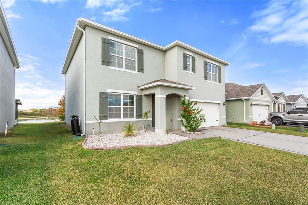 For Sale: $399,900 (6 beds, 3 baths, 2696 Square Feet)