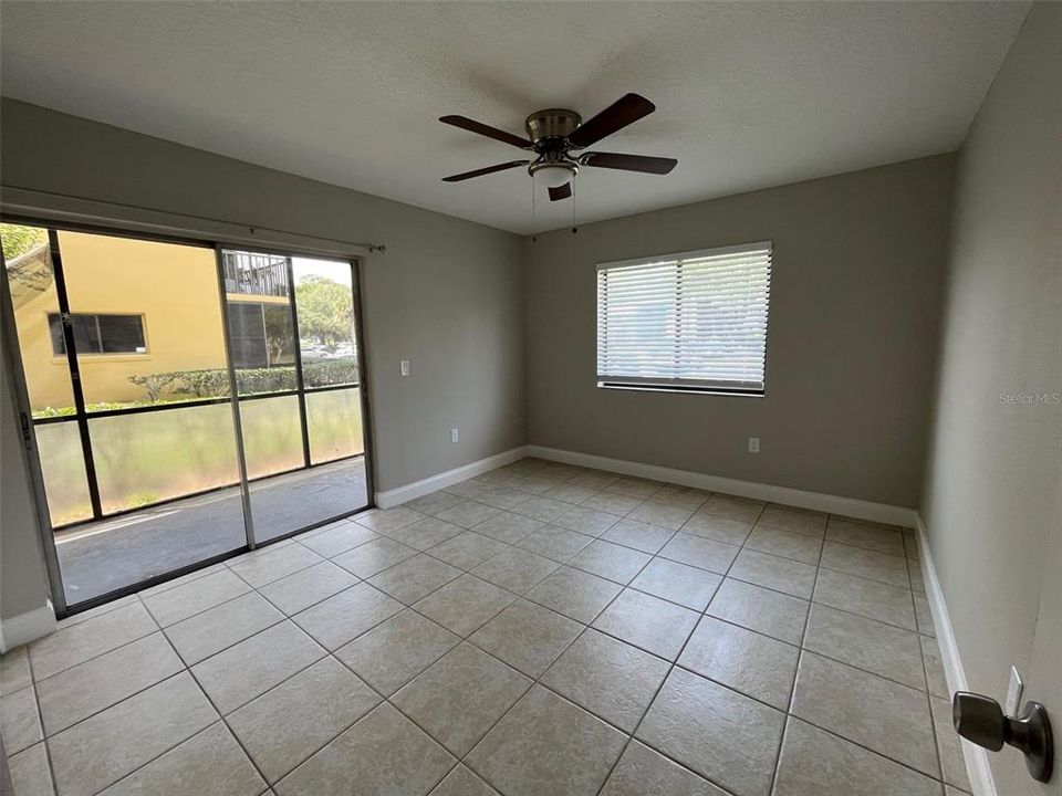 В аренду: $1,675 (2 спален, 2 ванн, 950 Квадратных фут)