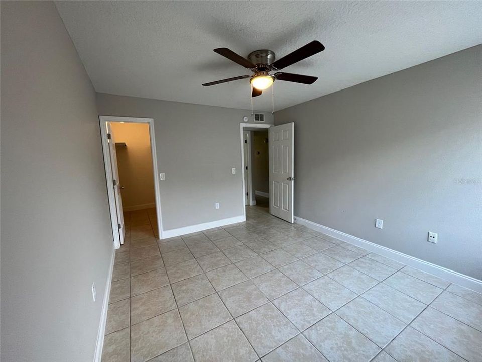 В аренду: $1,675 (2 спален, 2 ванн, 950 Квадратных фут)