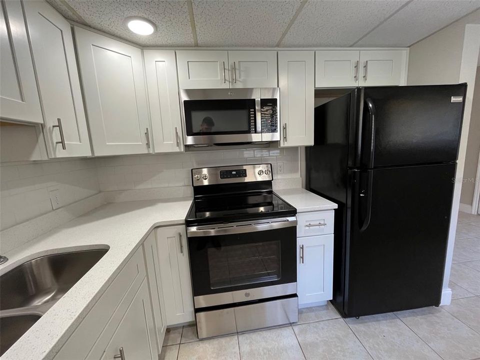 В аренду: $1,675 (2 спален, 2 ванн, 950 Квадратных фут)