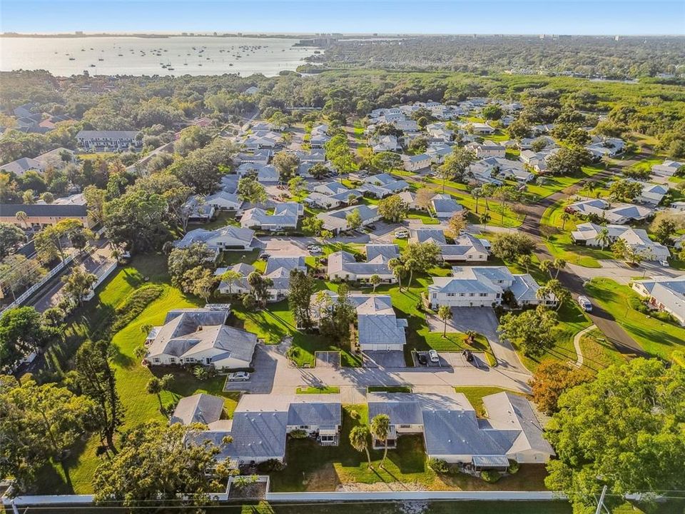 待售: $189,700 (1 贝兹, 1 浴室, 735 平方英尺)