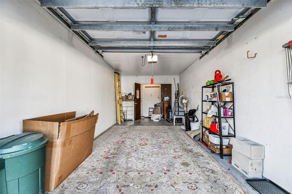 待售: $189,700 (1 贝兹, 1 浴室, 735 平方英尺)