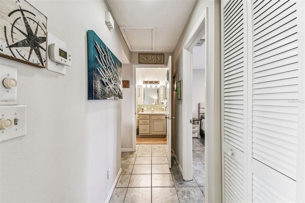 待售: $189,700 (1 贝兹, 1 浴室, 735 平方英尺)