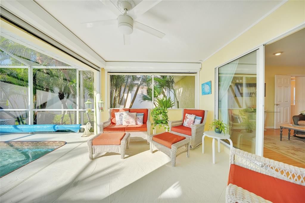 En Venta: $525,000 (3 camas, 2 baños, 2246 Pies cuadrados)