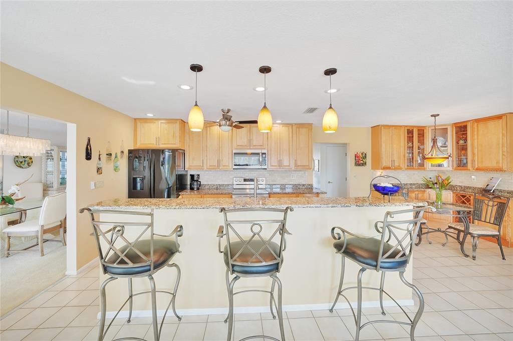 En Venta: $525,000 (3 camas, 2 baños, 2246 Pies cuadrados)