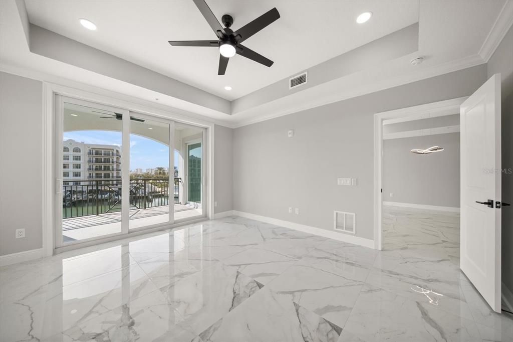 For Sale: $1,015,000 (3 beds, 2 baths, 1965 Square Feet)