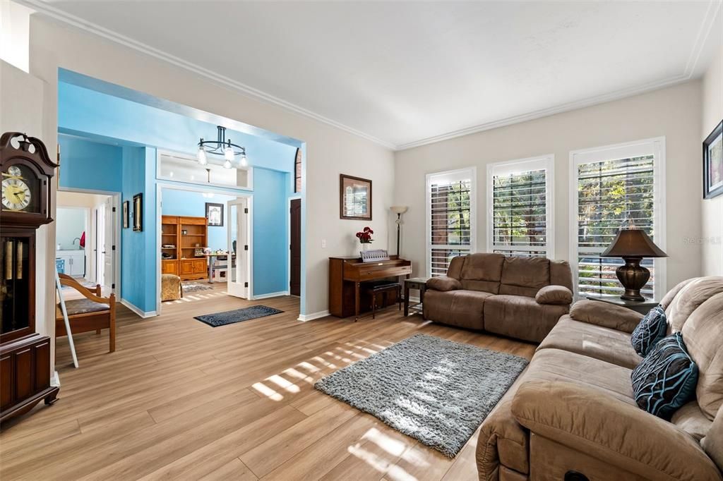 待售: $620,000 (4 贝兹, 3 浴室, 2540 平方英尺)