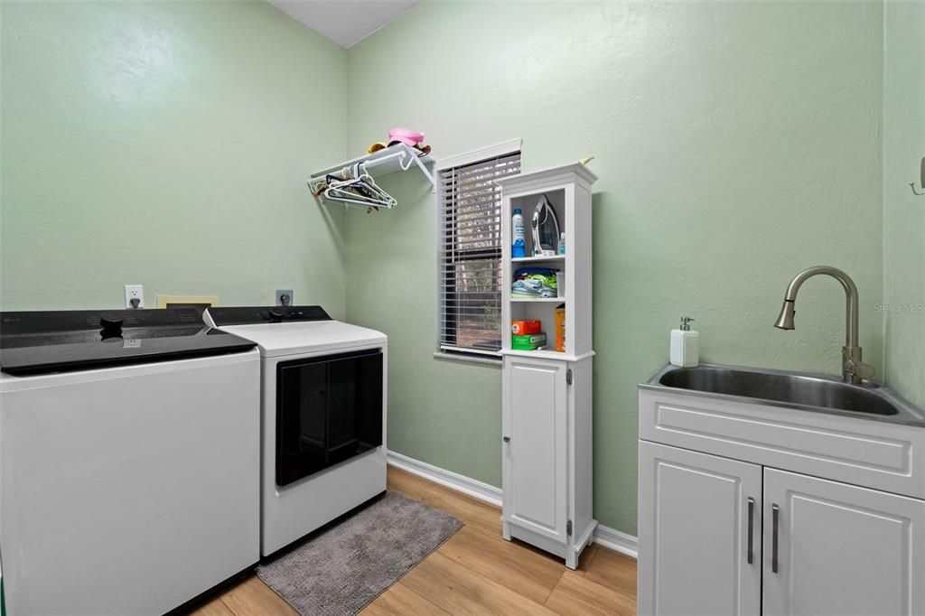 待售: $620,000 (4 贝兹, 3 浴室, 2540 平方英尺)