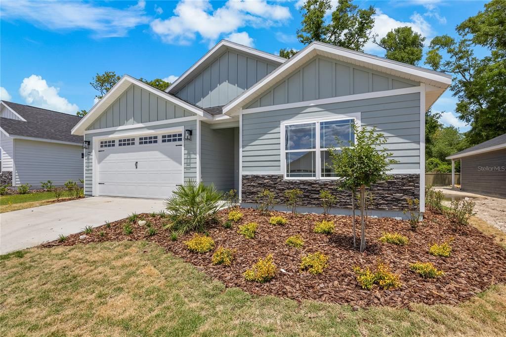 На продажу: $424,900 (3 спален, 2 ванн, 1700 Квадратных фут)