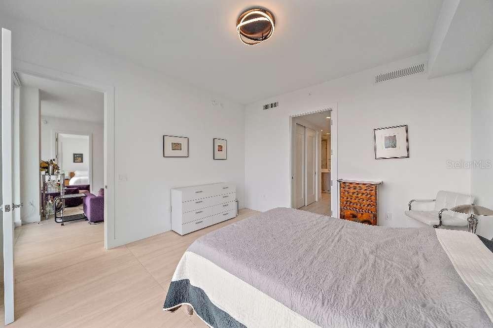 For Sale: $1,590,000 (2 beds, 2 baths, 1578 Square Feet)