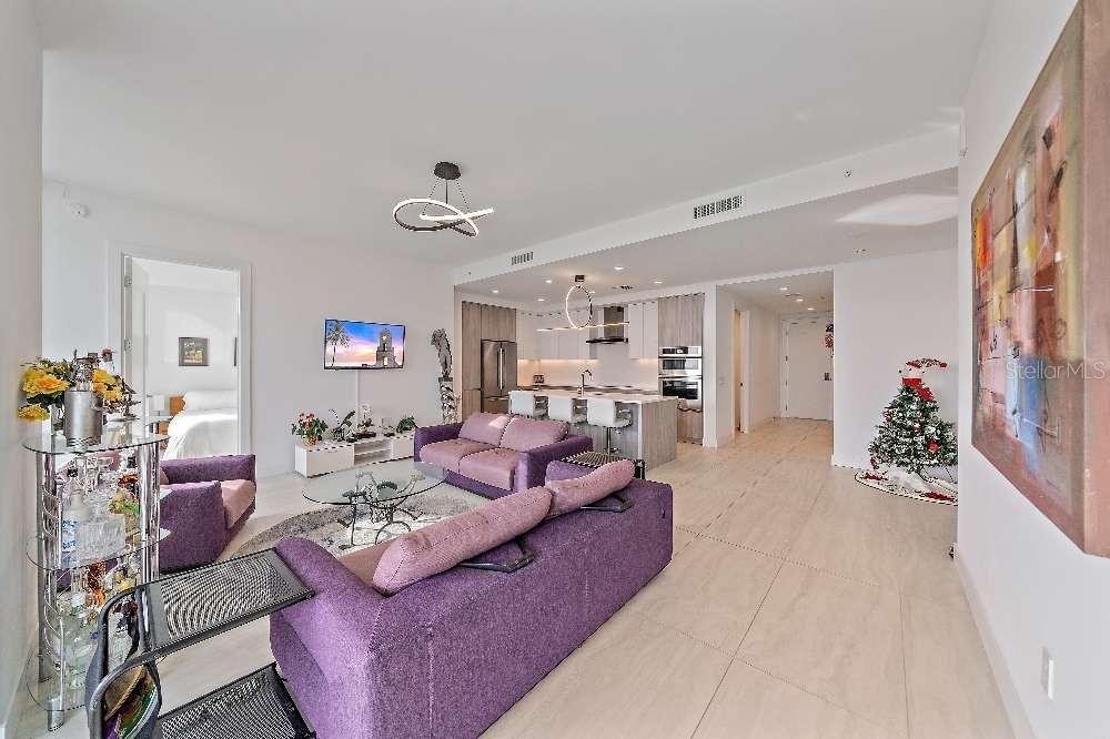 For Sale: $1,590,000 (2 beds, 2 baths, 1578 Square Feet)