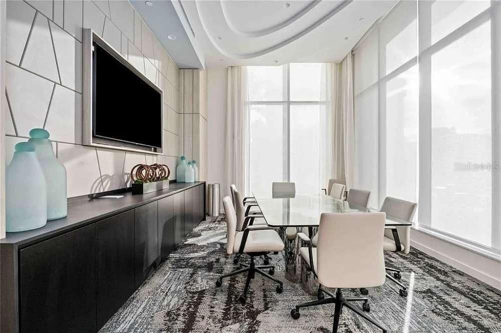 For Sale: $1,590,000 (2 beds, 2 baths, 1578 Square Feet)