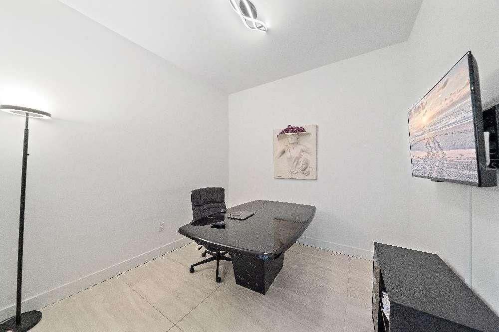 For Sale: $1,590,000 (2 beds, 2 baths, 1578 Square Feet)