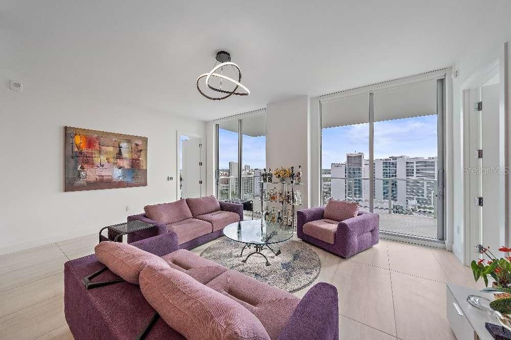 For Sale: $1,590,000 (2 beds, 2 baths, 1578 Square Feet)