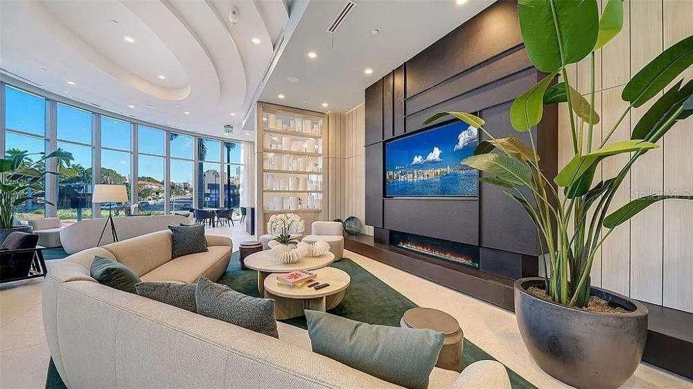 For Sale: $1,590,000 (2 beds, 2 baths, 1578 Square Feet)