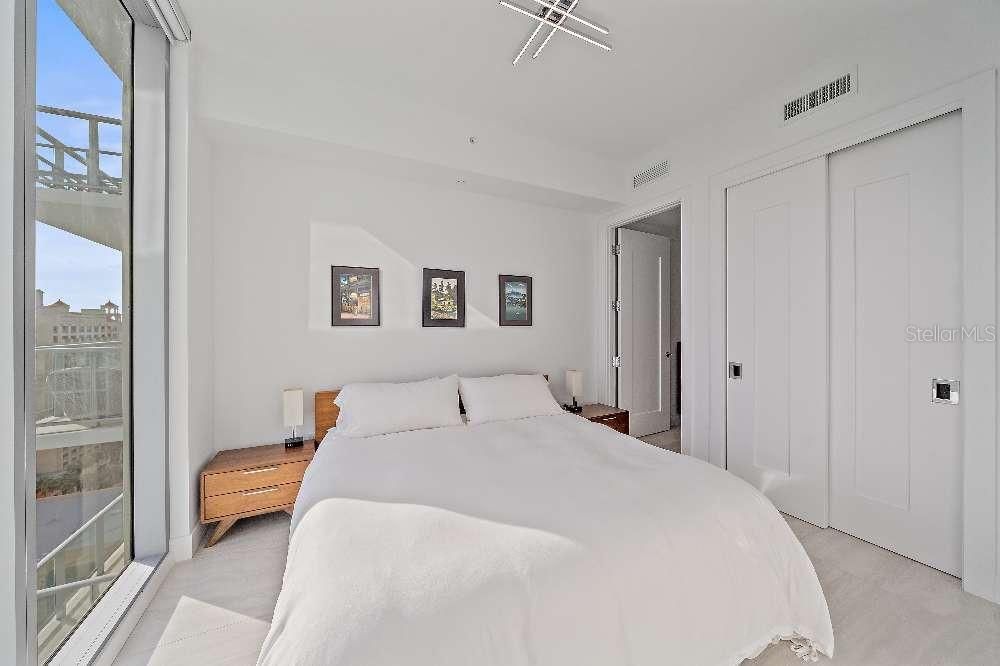 For Sale: $1,590,000 (2 beds, 2 baths, 1578 Square Feet)