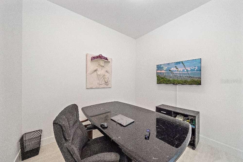 For Sale: $1,590,000 (2 beds, 2 baths, 1578 Square Feet)