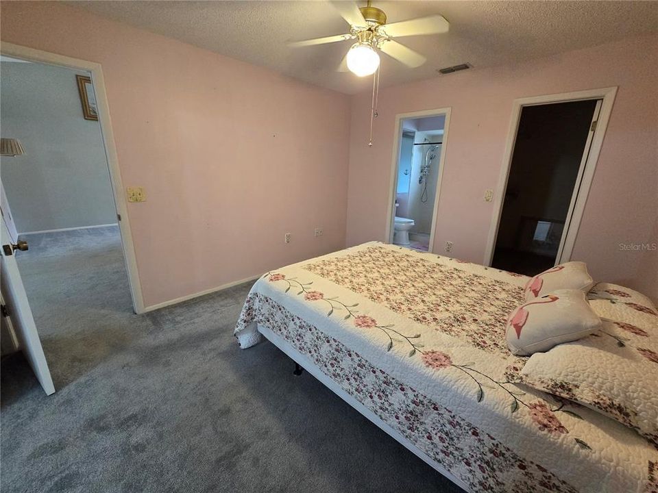 For Rent: $1,450 (2 beds, 2 baths, 1103 Square Feet)