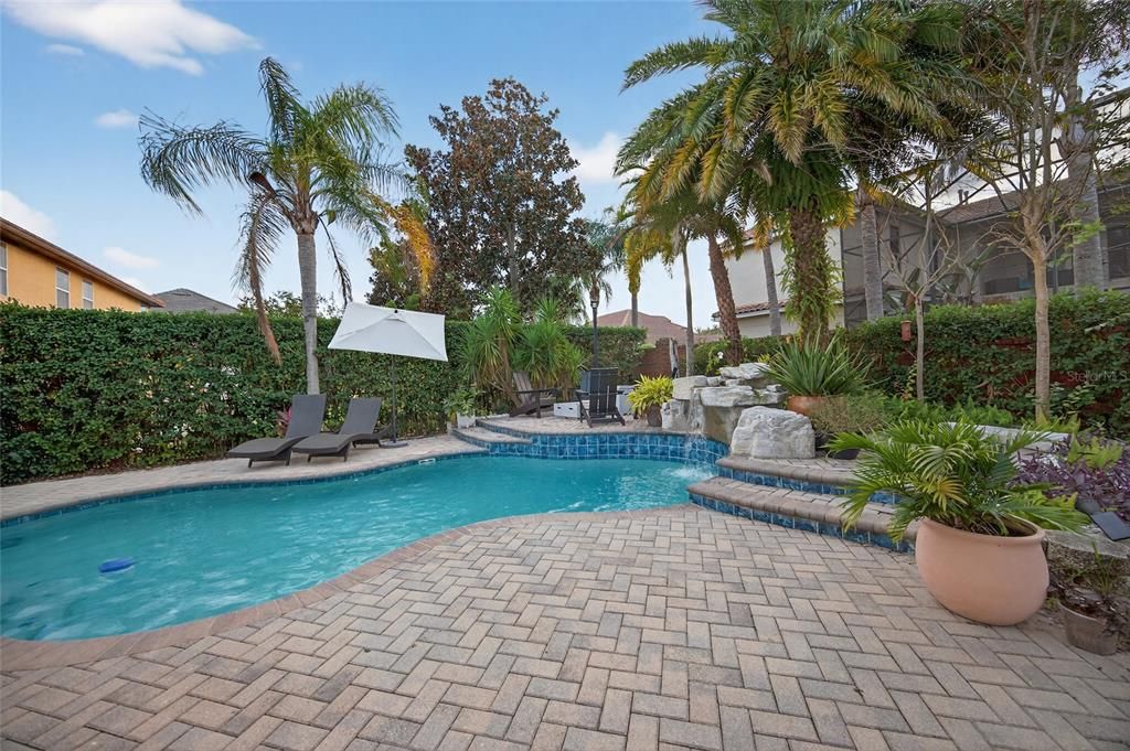 待售: $995,000 (5 贝兹, 3 浴室, 2843 平方英尺)