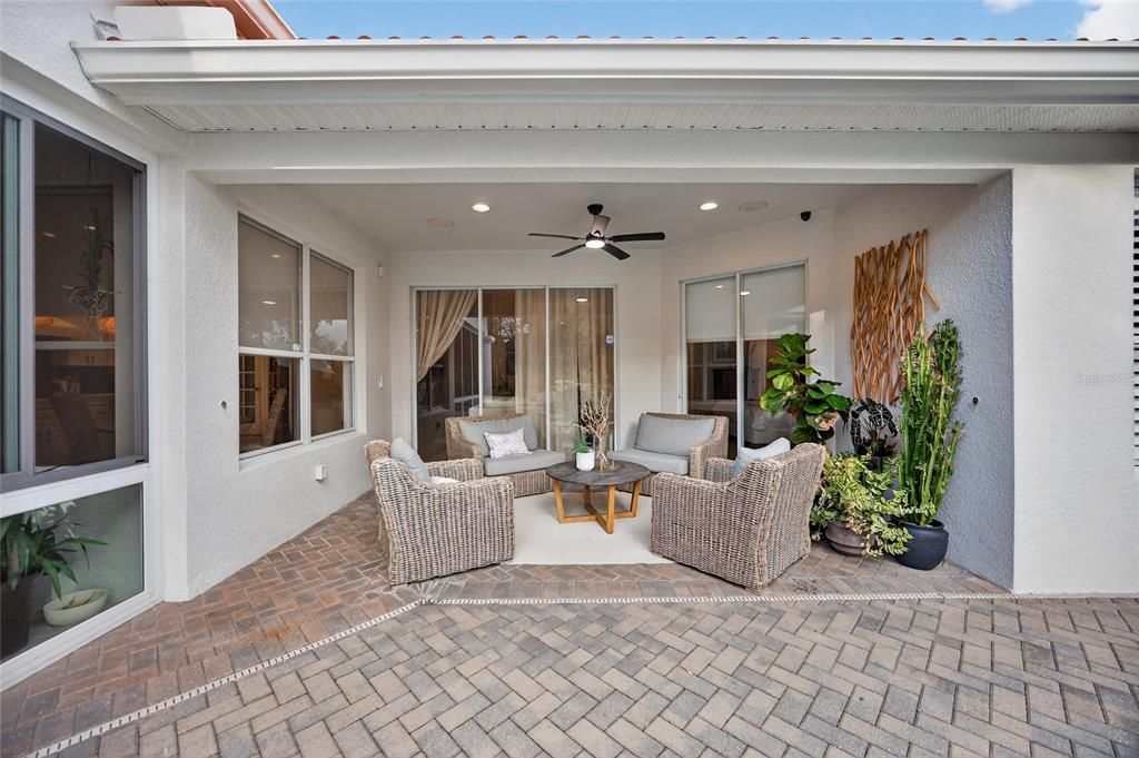 待售: $995,000 (5 贝兹, 3 浴室, 2843 平方英尺)