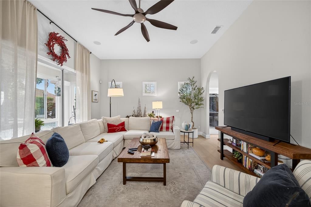 待售: $995,000 (5 贝兹, 3 浴室, 2843 平方英尺)